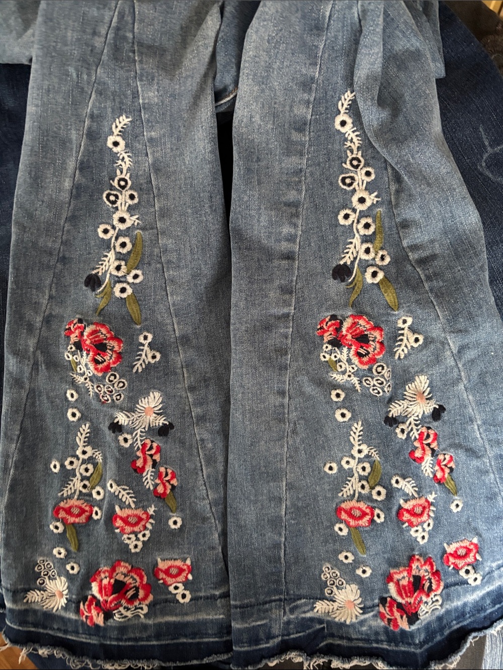 Embroidered Light Blue Flare Jeans with Floral Detail